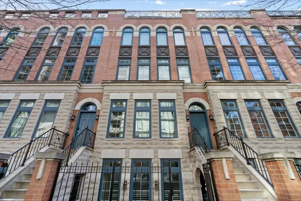 363 W Superior Street B, Chicago