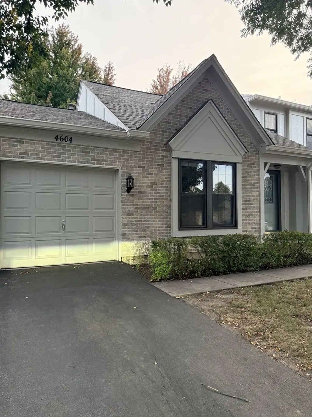 4604 Mumford Drive, Hoffman Estates