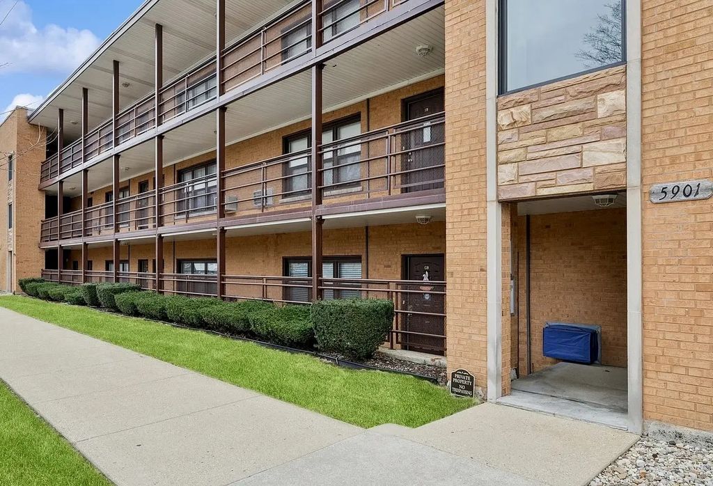5901 N Naper Avenue 1c, Chicago