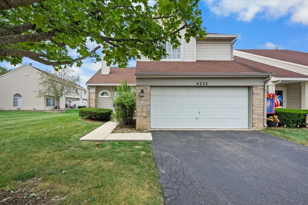 4233 Springlake Drive, Lake In The Hills