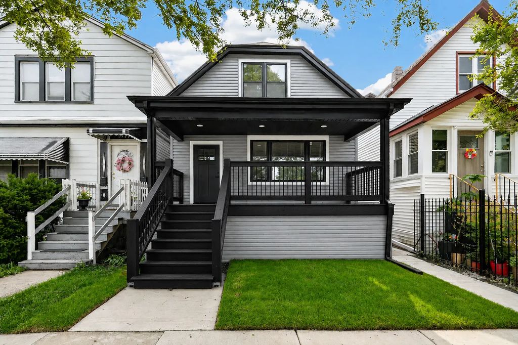 3527 N Kostner Avenue, Chicago
