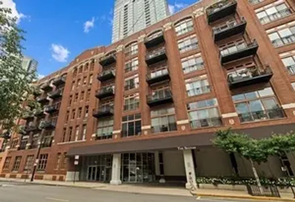360 W Illinois Street 8a, Chicago