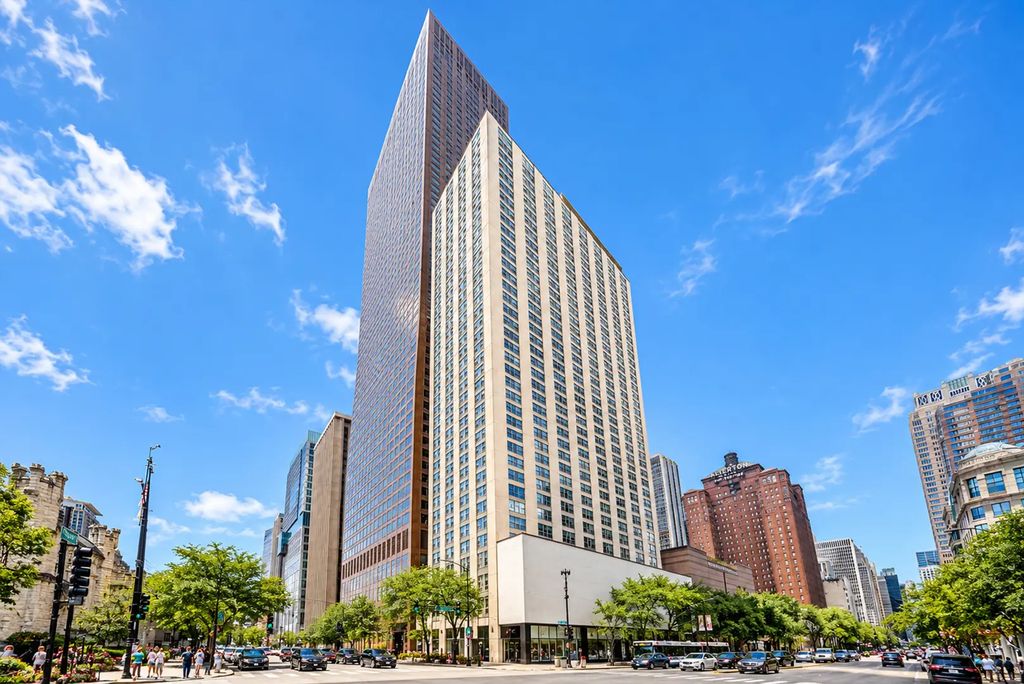 777 N Michigan Avenue 3100, Chicago, 60611