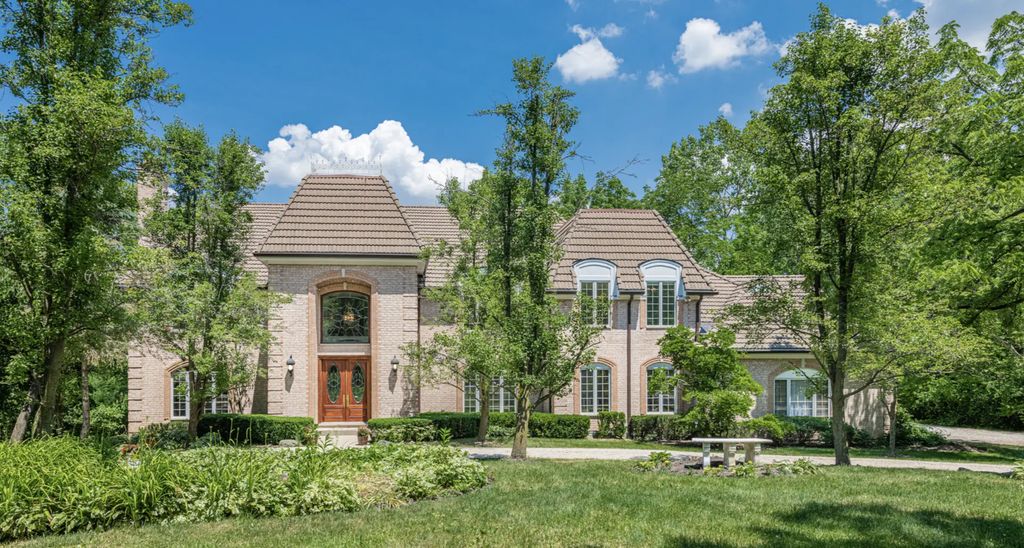 3213 Westover Lane, Long Grove