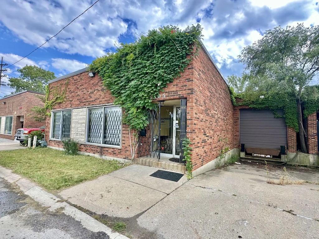 9105 Belden Avenue, Franklin Park