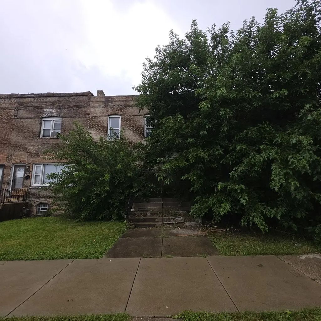 10756 S Langley Avenue, Chicago