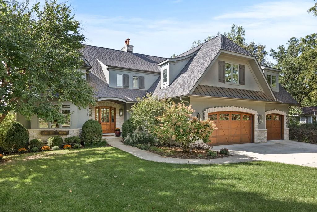 935 N 3rd Avenue, St. Charles