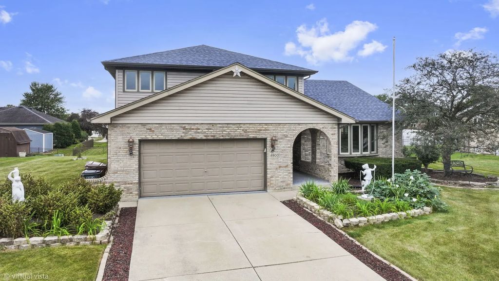 18800 Dickens Drive, Mokena