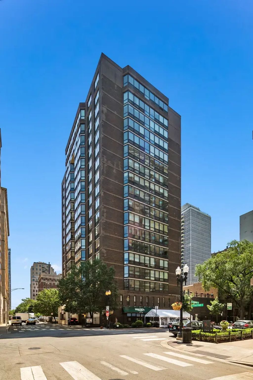 21 W Goethe Street 15a, Chicago