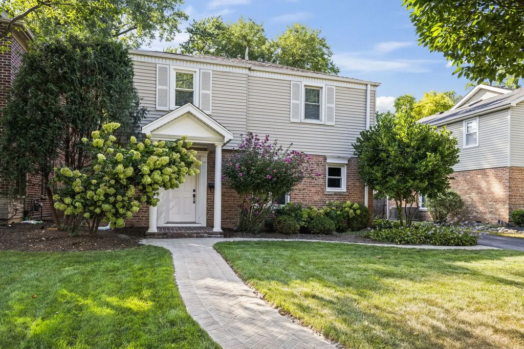 630 S Dryden Place, Arlington Heights