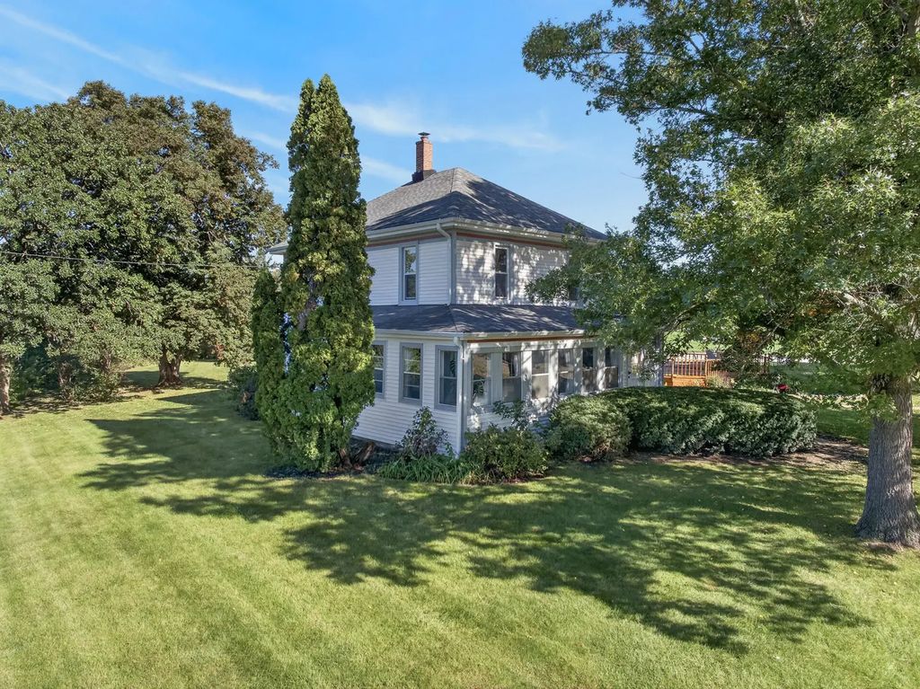 3208 S Country Club Road, Woodstock