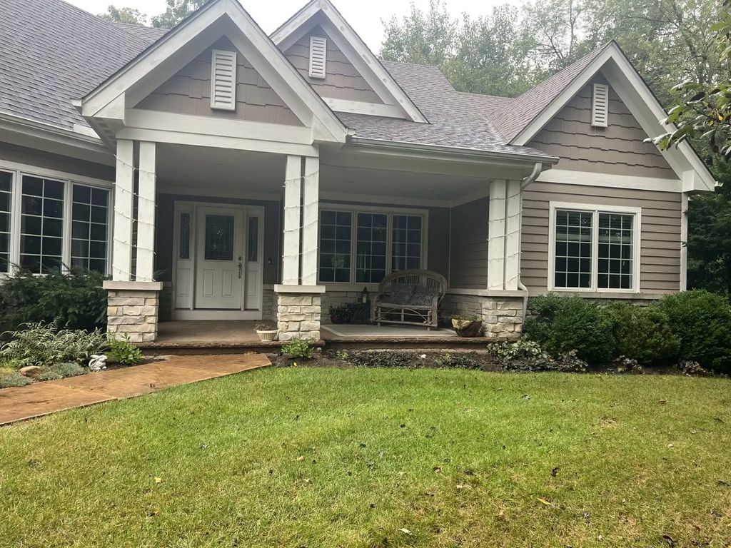 11119 Woodwind Lane, Huntley