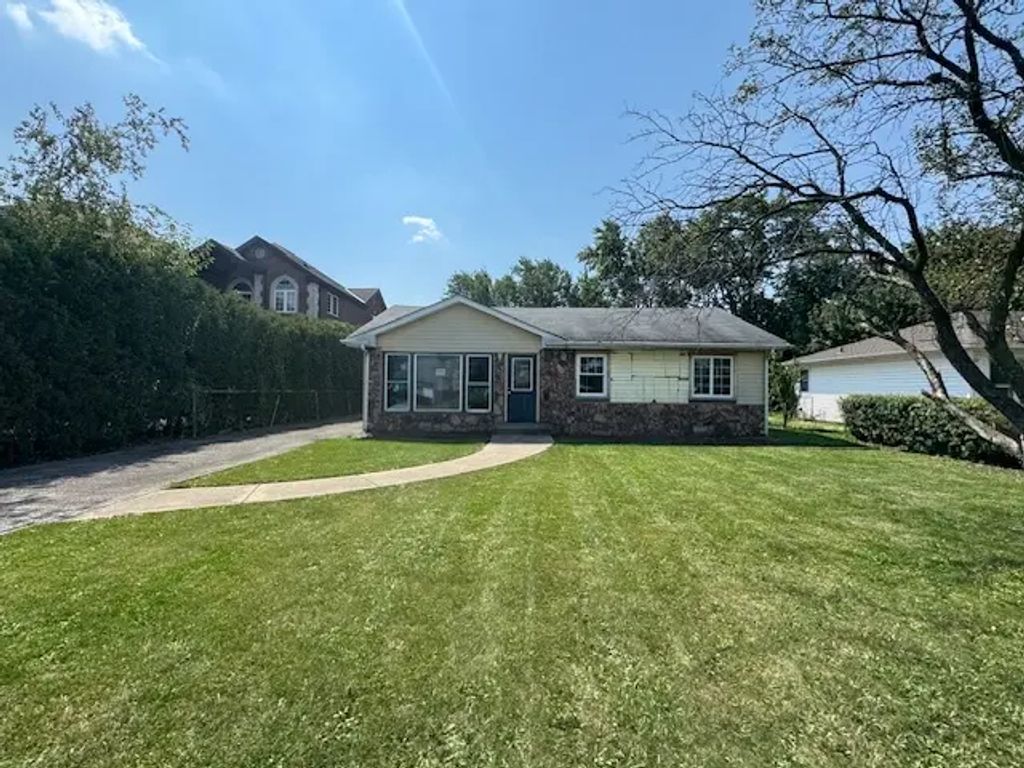 8229 W Summerdale Avenue, Chicago