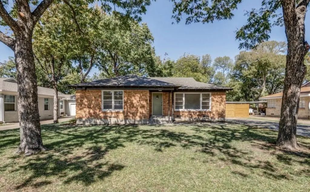 2433 Southwood Drive, Dallas