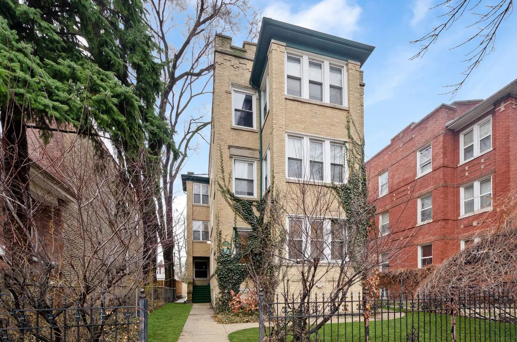4910 N Spaulding Avenue 1e, Chicago