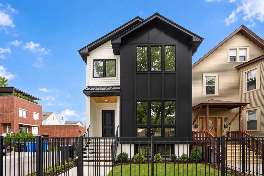 1914 N Rockwell Street, Chicago