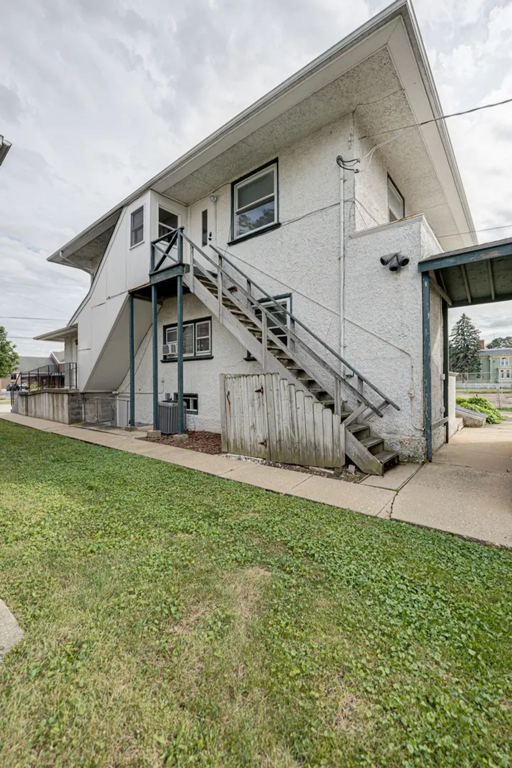 217 S 3rd Street 1, DeKalb