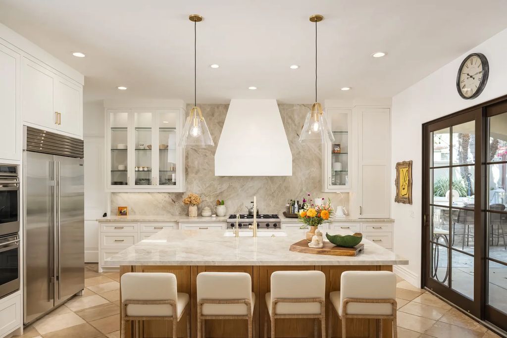 1040 Crest Drive, Encinitas