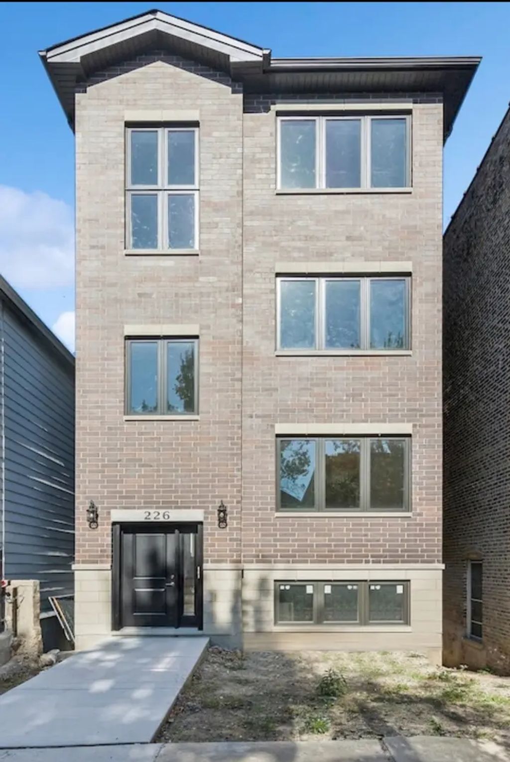 226 W 24th Street 2, Chicago