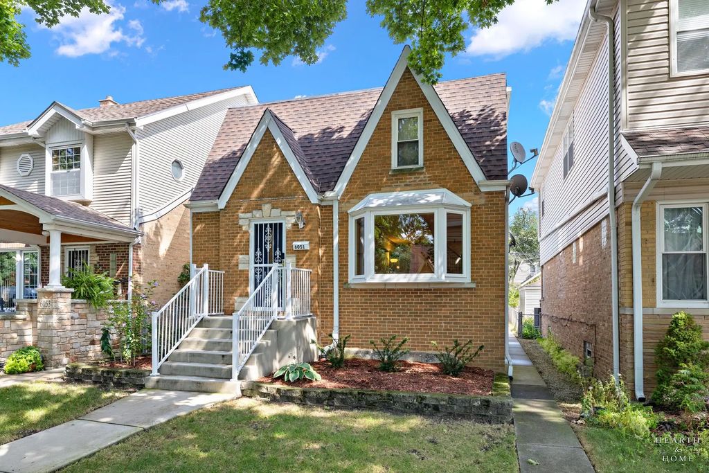 6051 N Marmora Avenue, Chicago