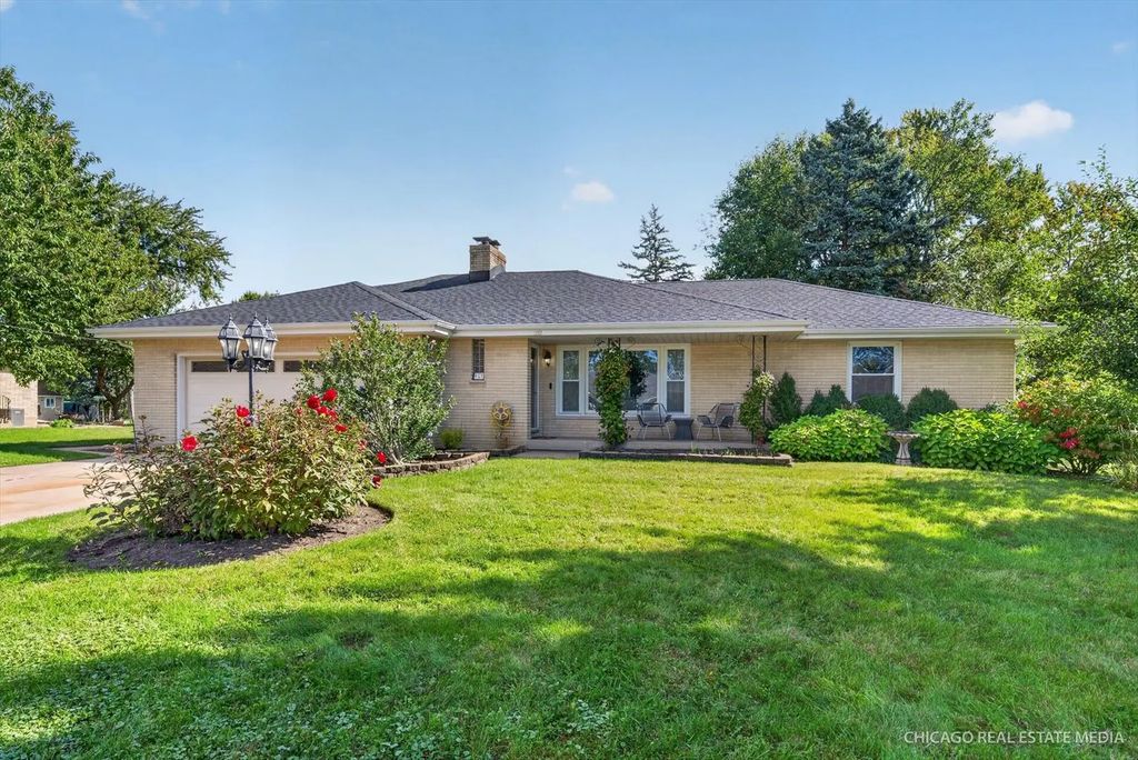 465 N Shady Oaks Drive, Elgin