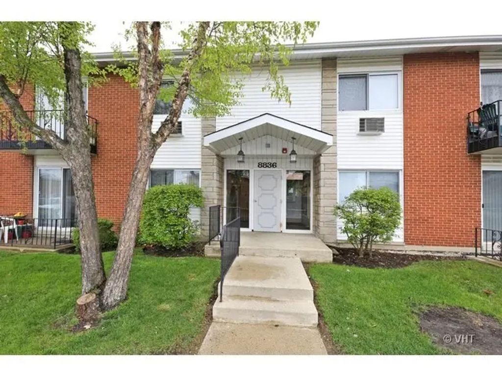 8836 N Western Avenue 104d, Des Plaines