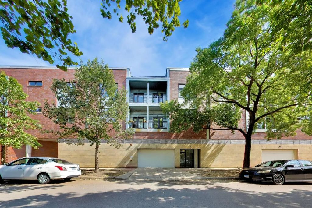 3735 N Wolcott Avenue 11, Chicago