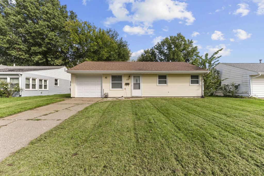 2119 N Nevada Avenue, Davenport