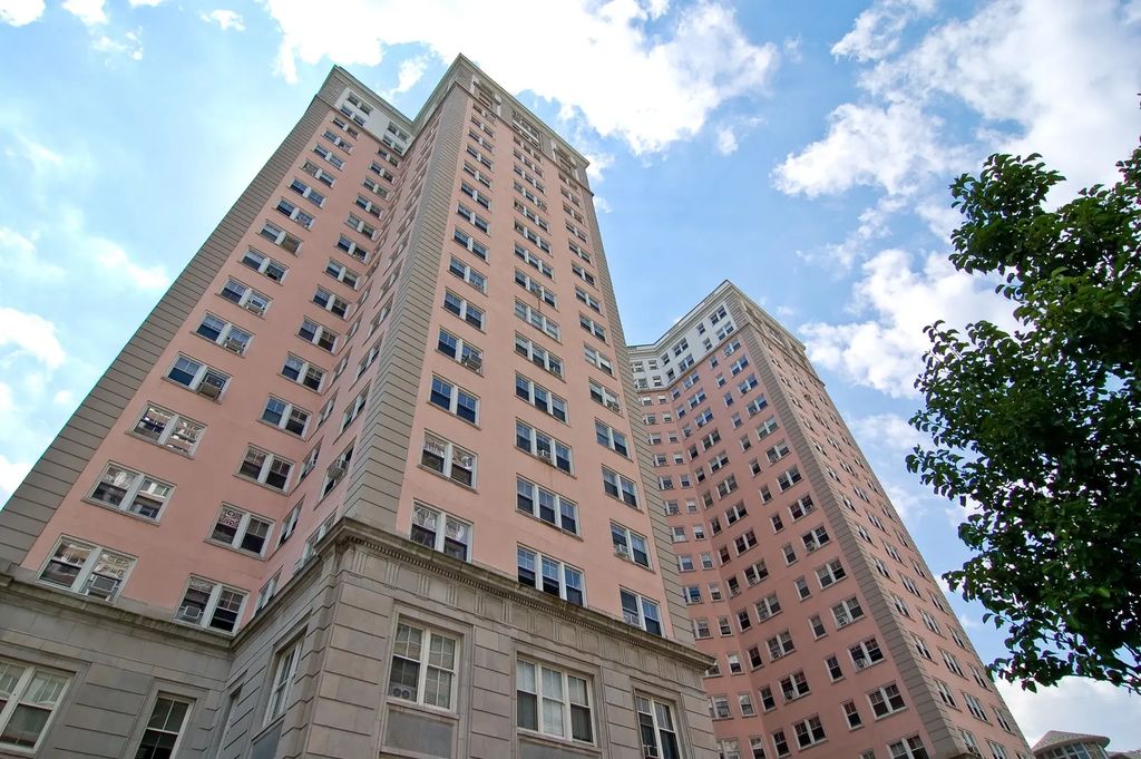 5555 N Sheridan Road 1007, Chicago, 60640