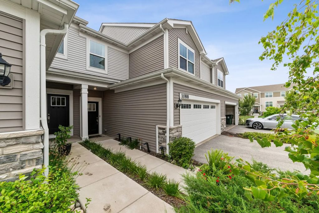 1088 Moraine Drive, South Elgin