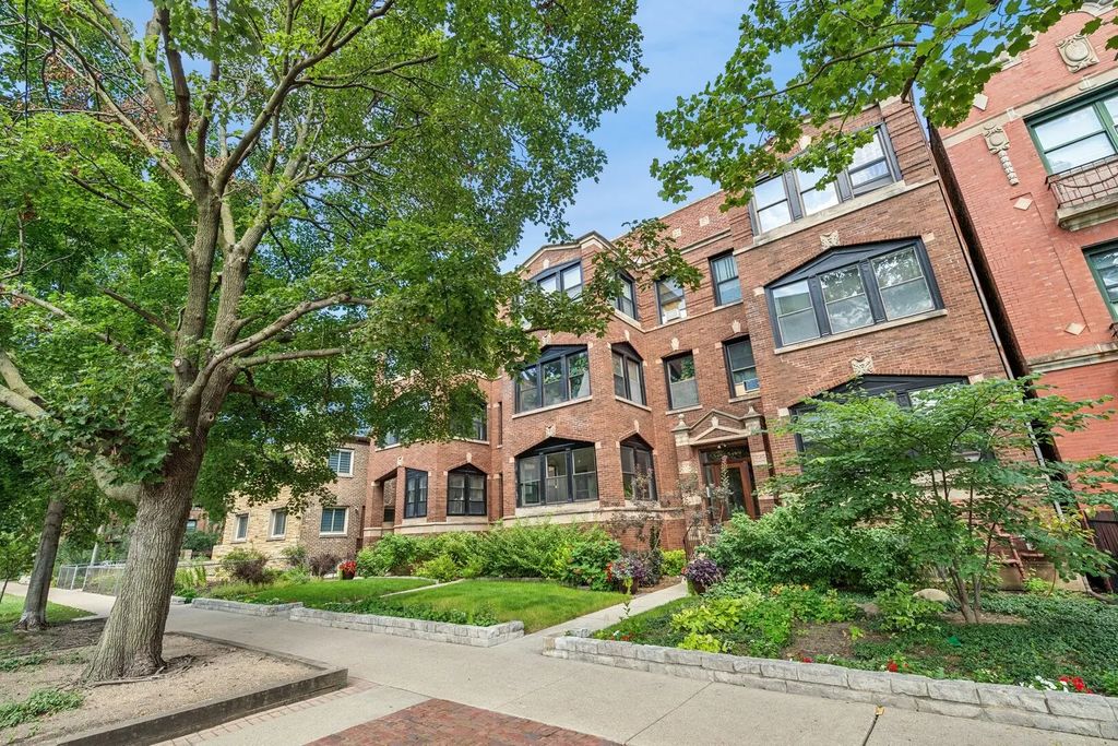 5487 S Cornell Avenue 3, Chicago