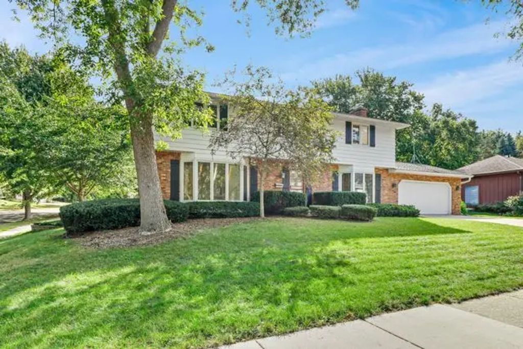 409 Blue Ridge Parkway, Madison