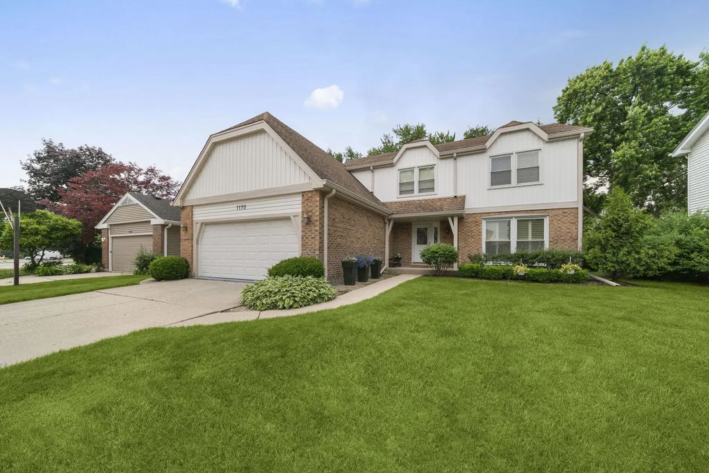 1170 Green Knolls Drive, Buffalo Grove