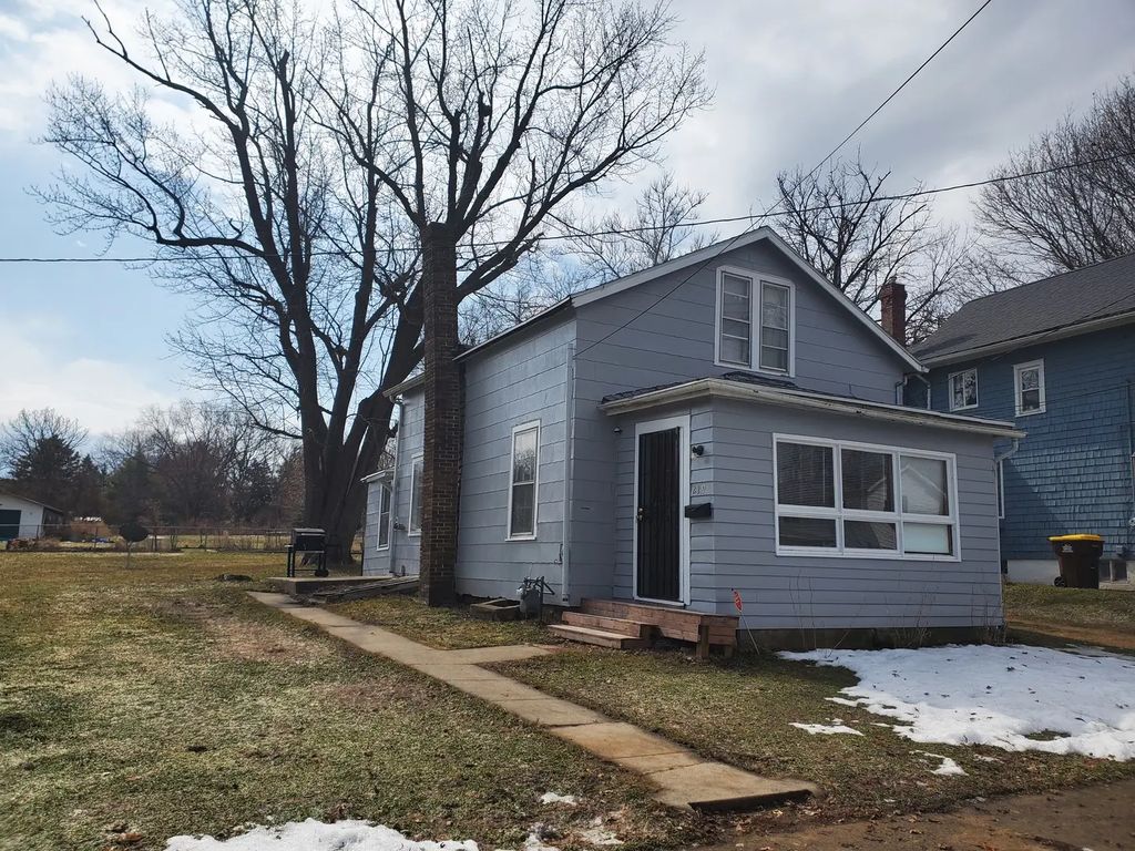 219 W John Street, Freeport