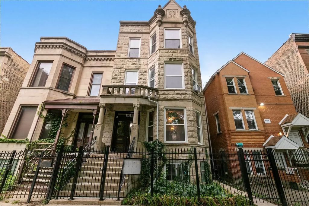 2722 W Potomac Avenue, Chicago