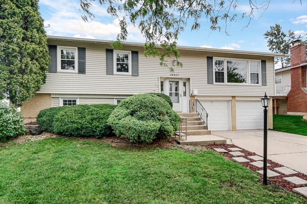 15417 Alameda Avenue, Oak Forest