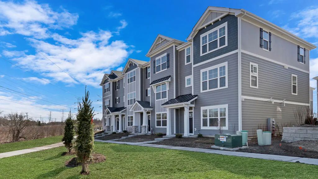 2045 Sequoia Avenue, Mundelein