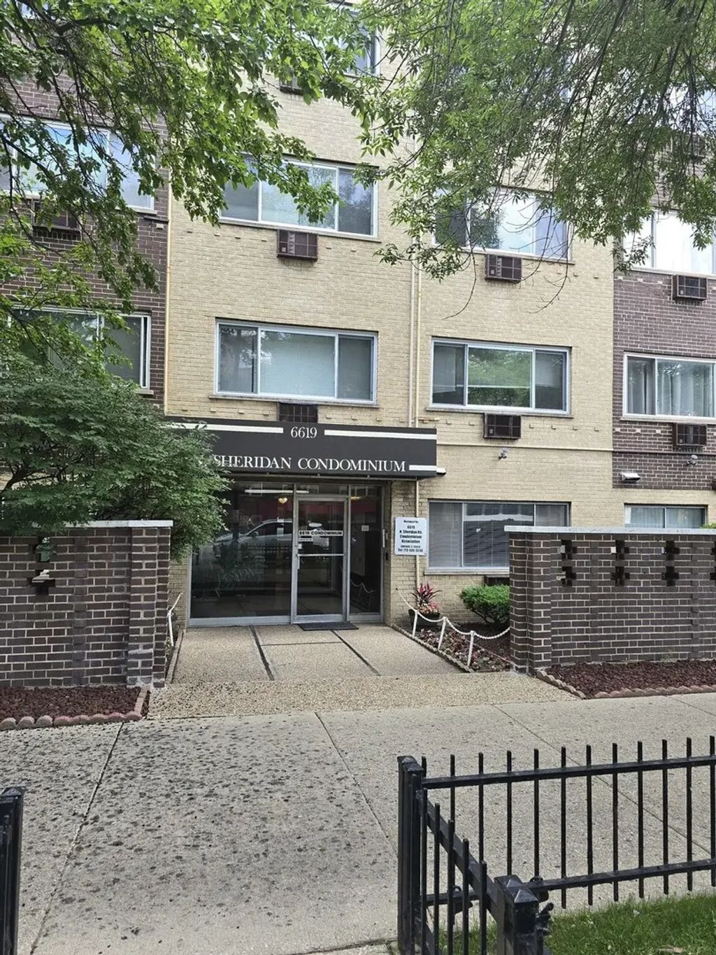6619 N Sheridan Road 302, Chicago