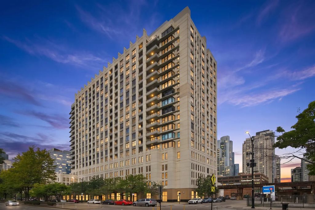1255 S State Street 1805, Chicago