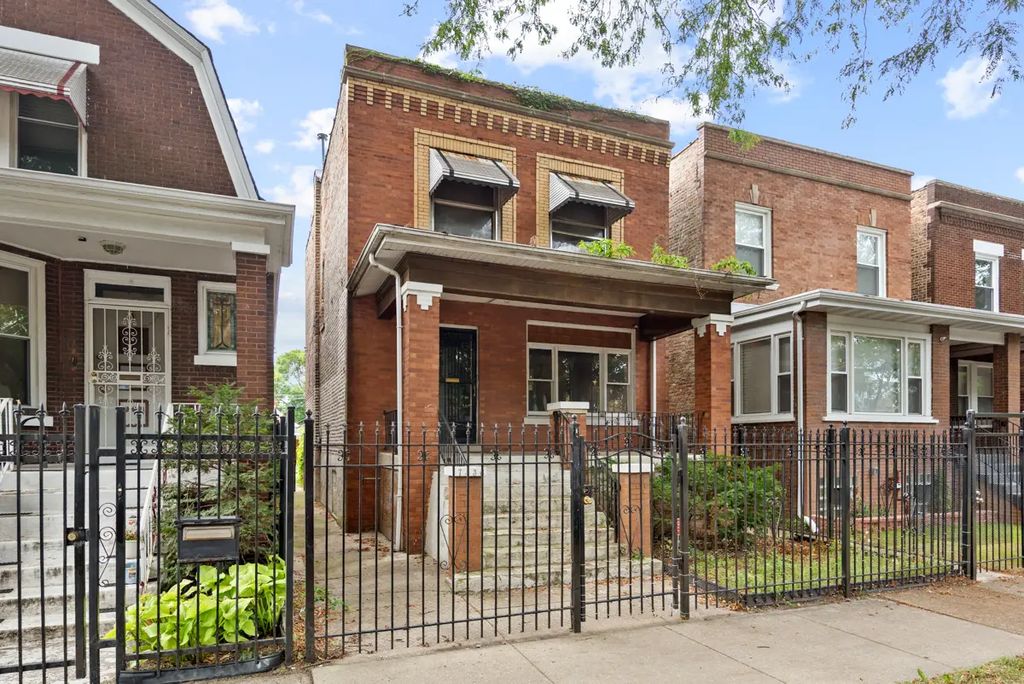 7436 S King Drive, Chicago