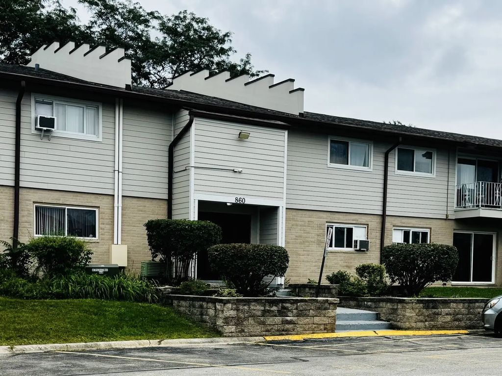 860 E Old Willow Road 138, Prospect Heights