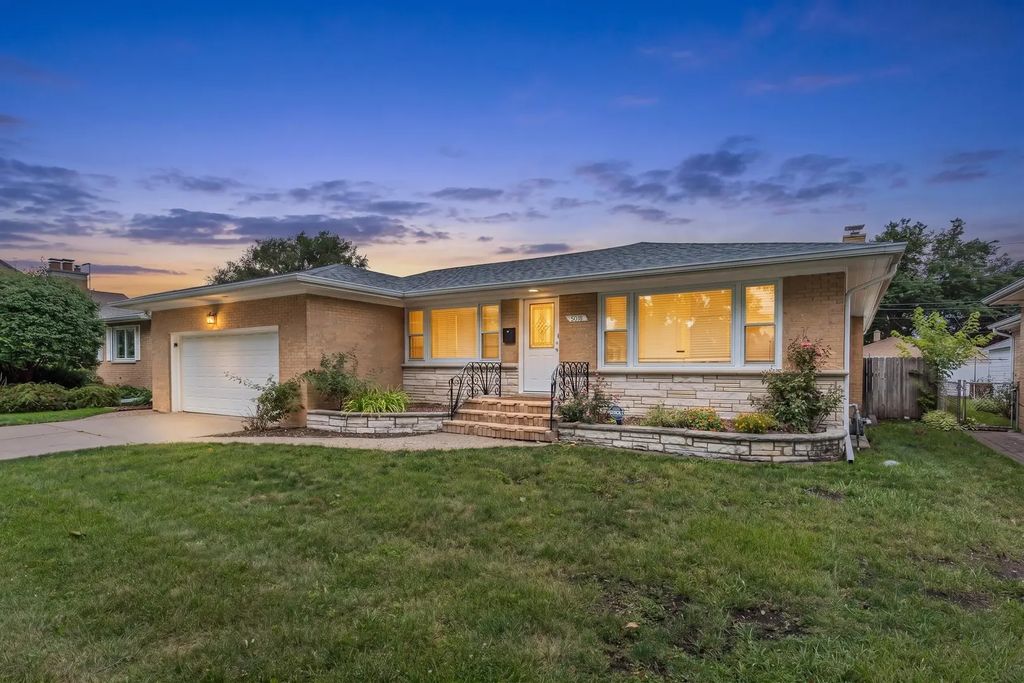 5018 Dobson Street, Skokie