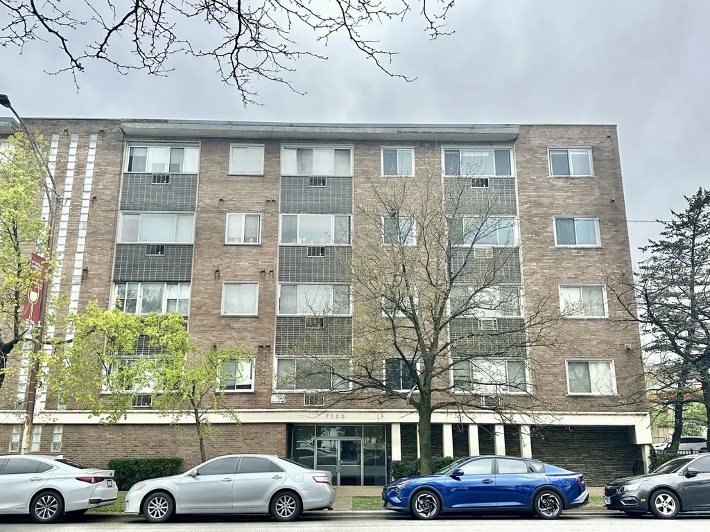 7120 N Sheridan Road 408, Chicago