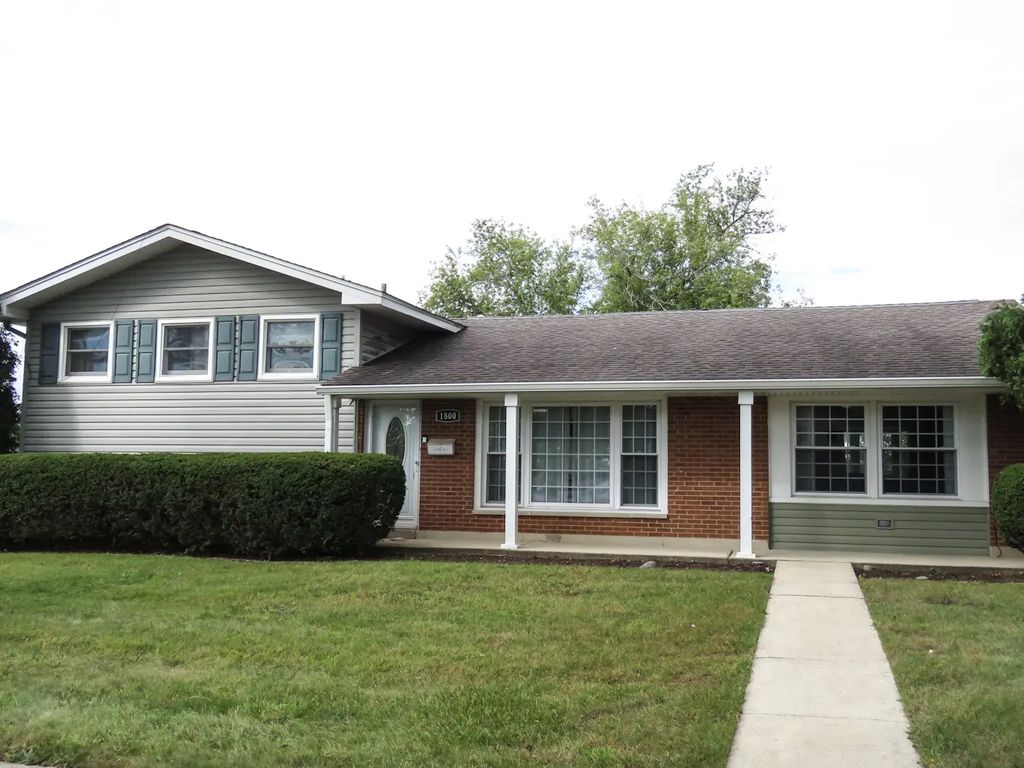 1800 N Newport Road, Hoffman Estates