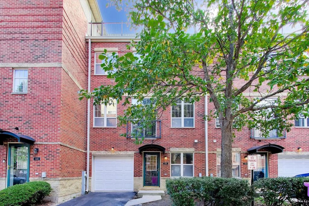 3259 N Bay Court, Chicago
