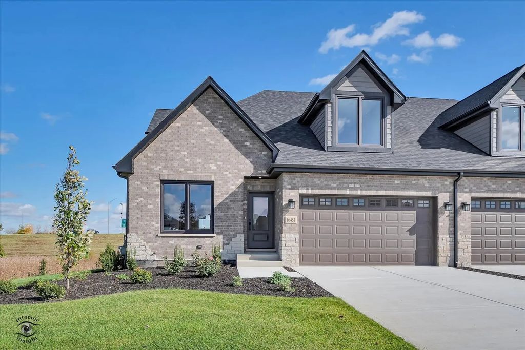 16441 Kayla Drive, Lemont