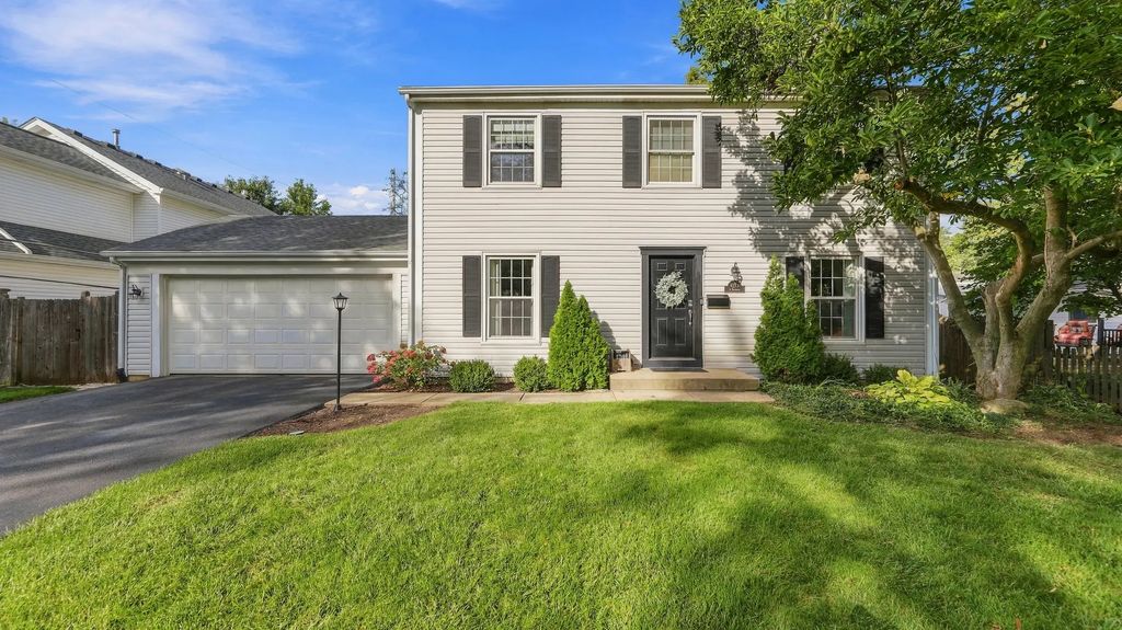 1033 N Brainard Street, Naperville