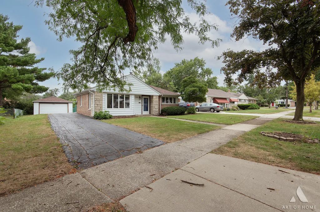 17633 Hillside Avenue, Homewood