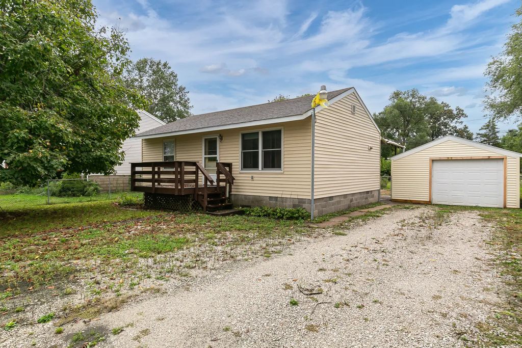 17112 10th Avenue, East Moline