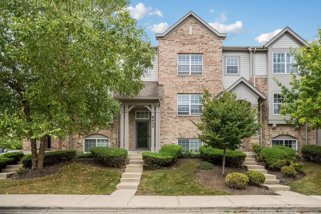 8602 Grove Street, Morton Grove